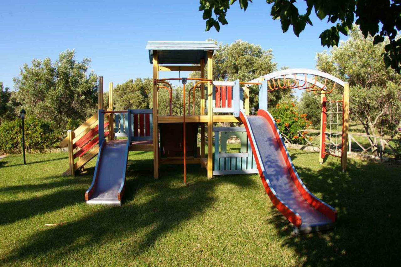 Oasi Del Governatore Apartment Скуилаче Екстериор снимка